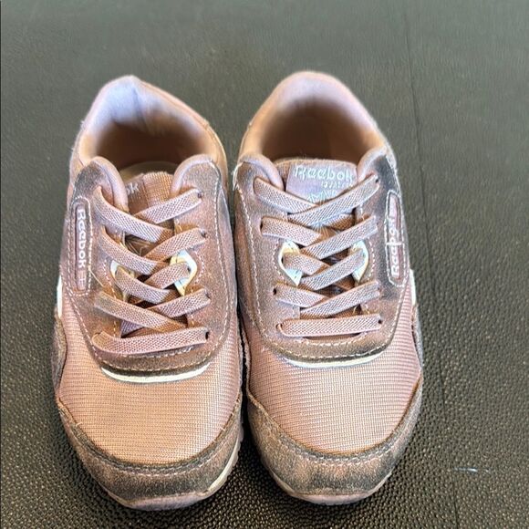 Reebok Pink Sneakers Classic Design Elastic Laces size 9 - Picture 1 of 8
